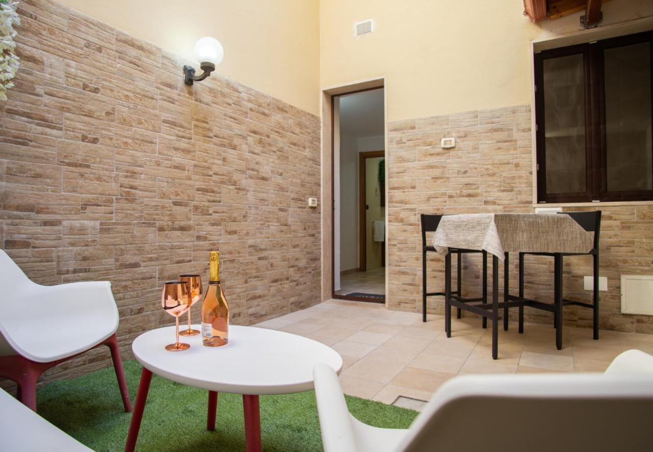 Casa Colombo - The Fab Stay Brindisi Exterior foto